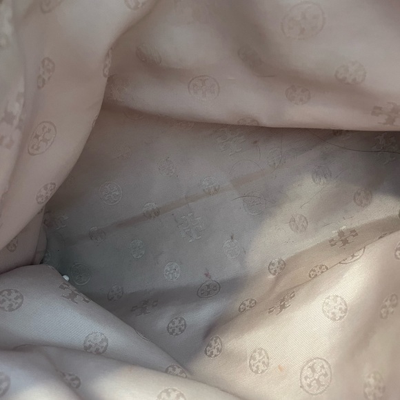 Large pale pink/light peach Tory Burch shoulder bag GREAT for spring 🩷 - Picture 9 of 11